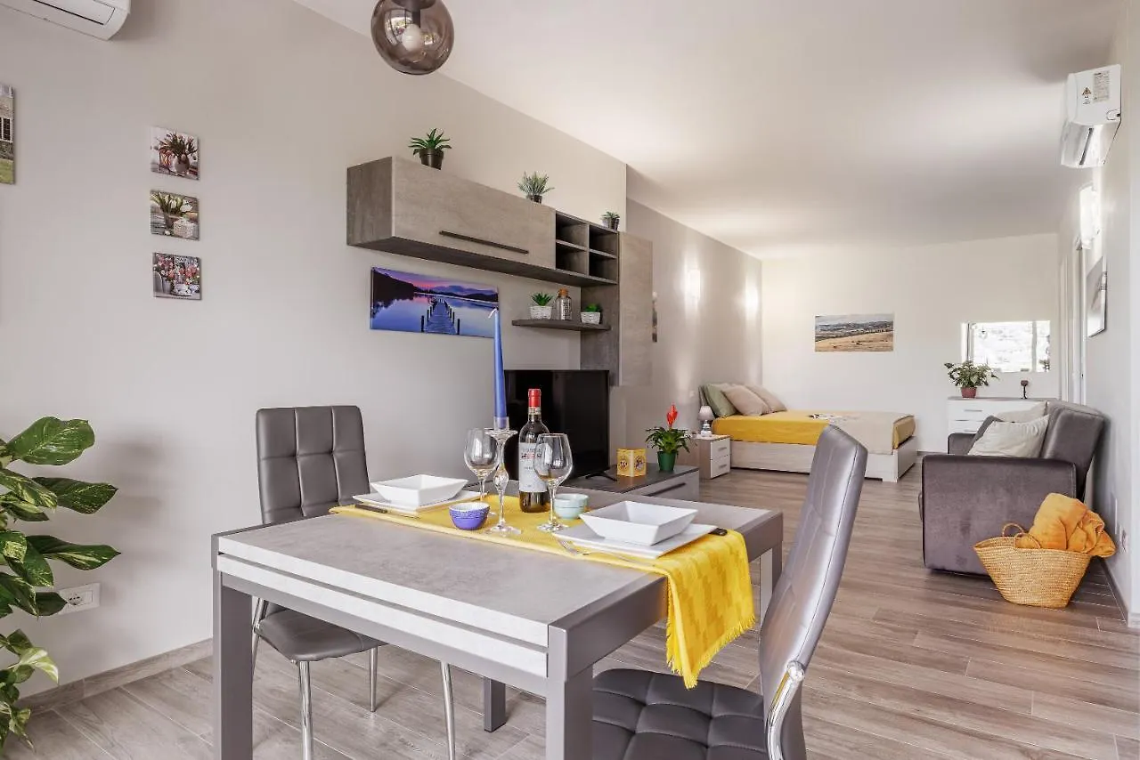 Siena Living Apartment 0*,