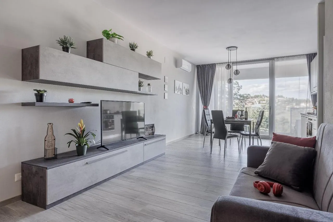 Siena Living Apartment 0*,