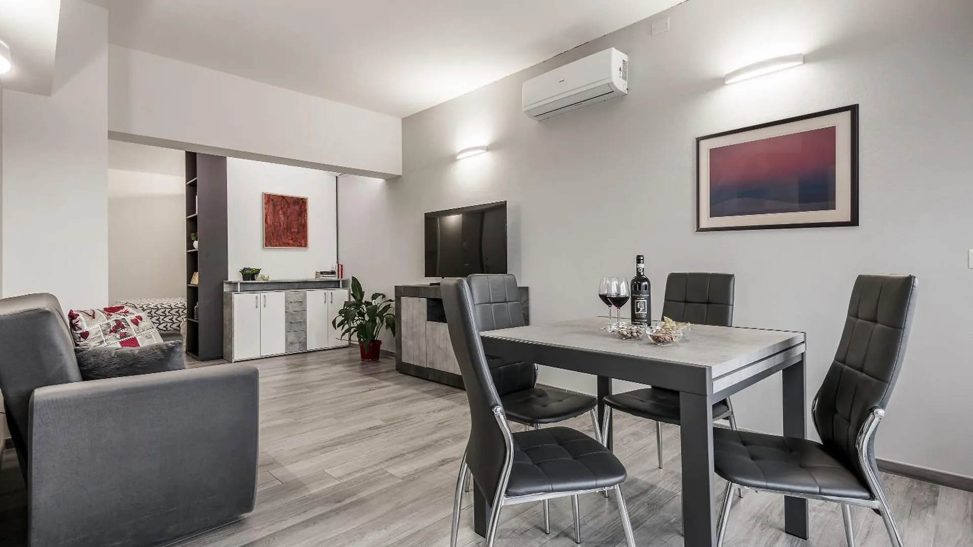 Siena Living Apartment 0*,  Itália